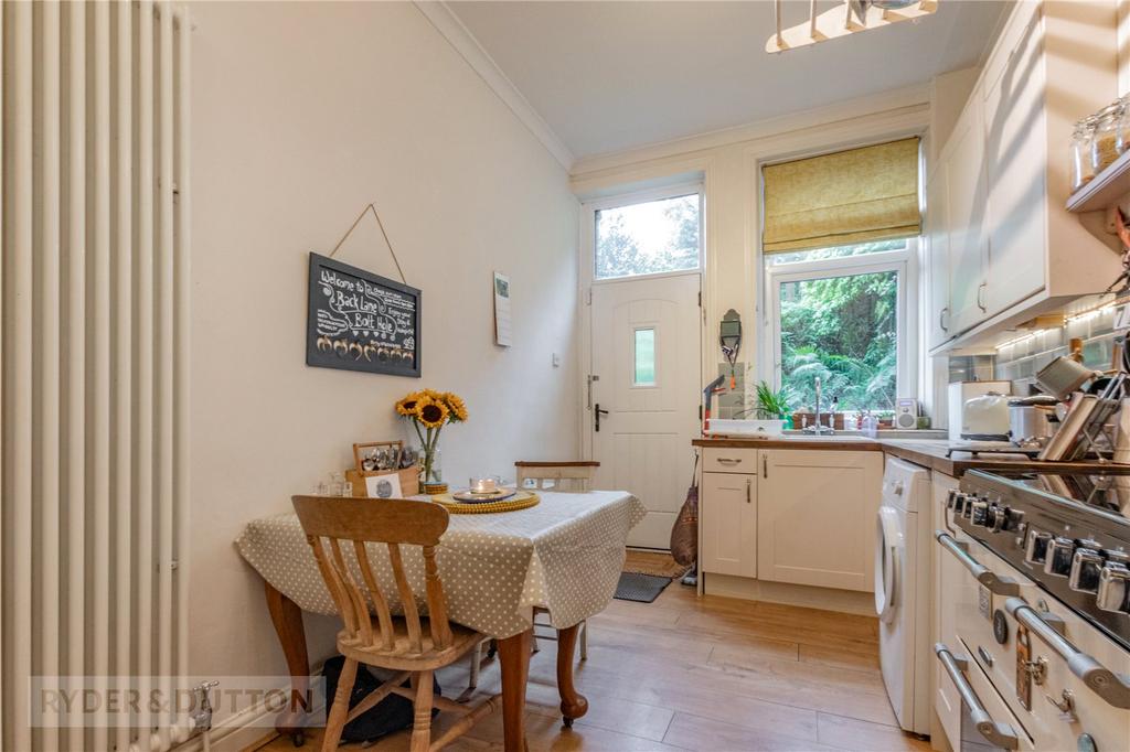 Kitchen/Dining