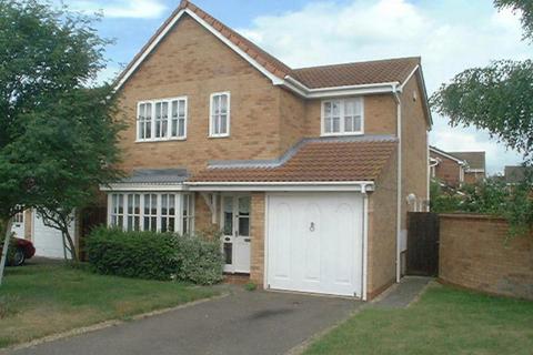 4 bedroom detached house to rent, Fairey Fox Drive, Mildenhall, Suffolk, IP28