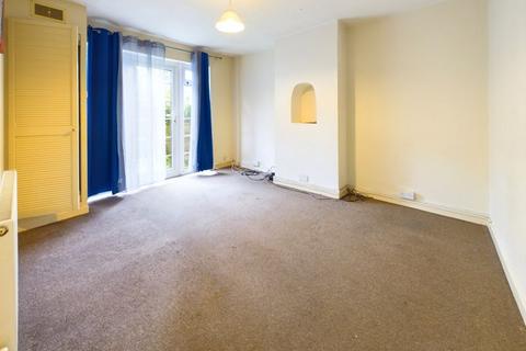 2 bedroom apartment for sale, CATERHAM ON THE HILL