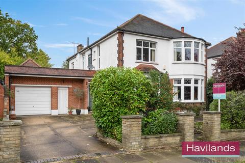 4 bedroom detached house for sale, Woodland Way, London