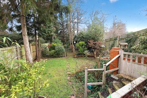 4 bedroom semi-detached house for sale, Woodmansterne