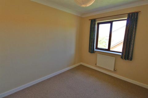 2 bedroom semi-detached house to rent, Elgar Grove, Browns WoodMK7 8DY