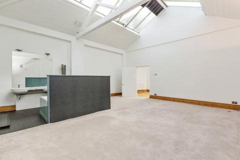 2 bedroom flat to rent, Cross Street, Islington, N1