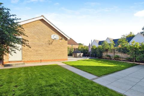 1 Granary Halt, Rayne, Braintree, CM77 6AB