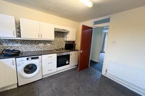 2 bedroom apartment for sale, Folkestone Road, London