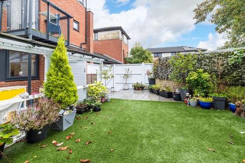 27 Adelphi Street, Campbell Park, Milton Keynes, MK9 4AE