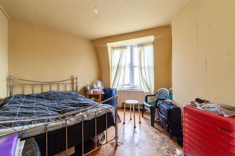 2 bedroom apartment for sale, Fulham Road, London