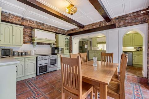 3 bedroom cottage for sale, Trows Lane, Rochdale OL11