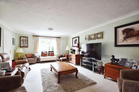 4 bedroom link detached house for sale, Christie Miller Road, Salisbury