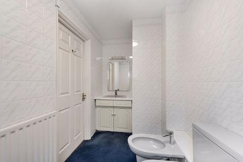 undefined, 2 Bedroom Apartment with Parking, Linden Park Road, Tunbridge Wells