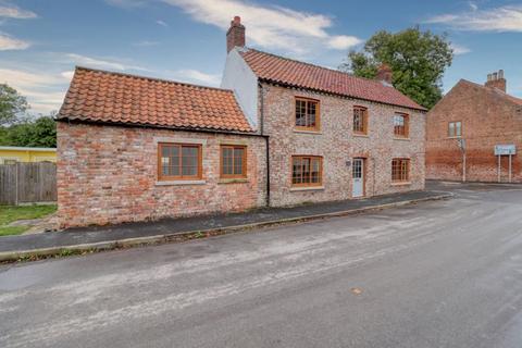 3 bedroom terraced house for sale, High Street, Garthorpe