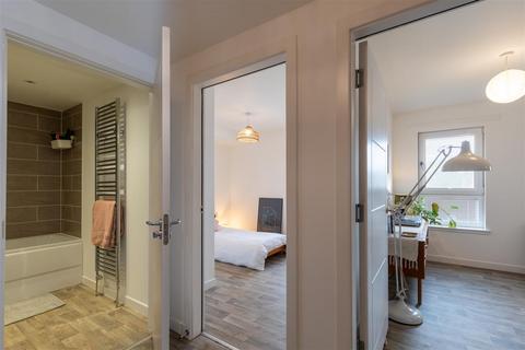 90 Kestrel Way, Perth, PH1 5FT