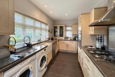 5 bedroom semi-detached house for sale, Mitchley View, Sanderstead, Surrey, CR2 9HQ