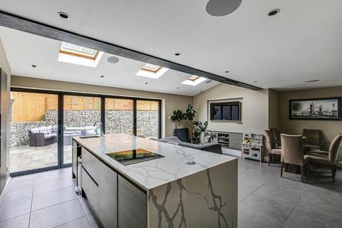 50 Whyteleafe Hill, Whyteleafe, CR3 0AB