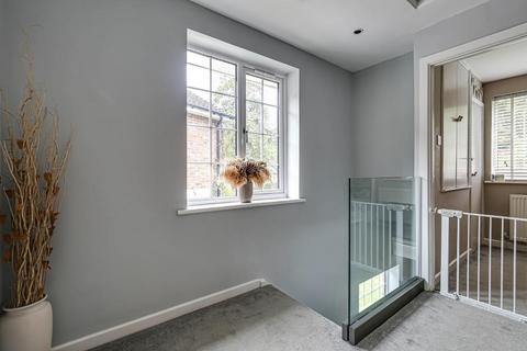 50 Whyteleafe Hill, Whyteleafe, CR3 0AB