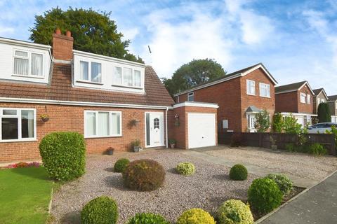 2 bedroom semi-detached house for sale, Queen Elizabeth Drive, Wisbech, Cambridgeshire, PE13 2JX