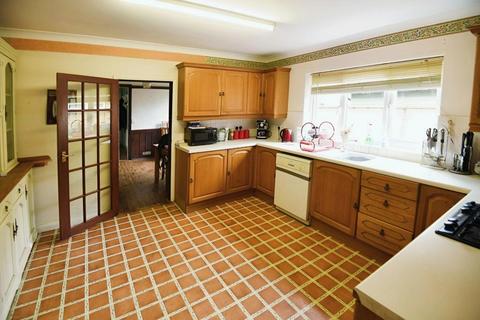 4 bedroom semi-detached house for sale, Clarkson Avenue, Wisbech, Cambridgeshire, PE13 2EG