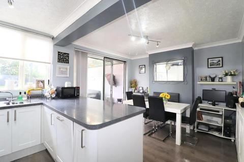 106 Blundell Road, Luton, LU3 1SP