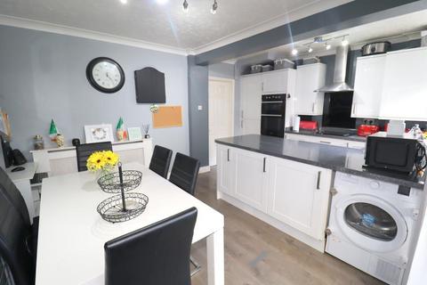 106 Blundell Road, Luton, LU3 1SP