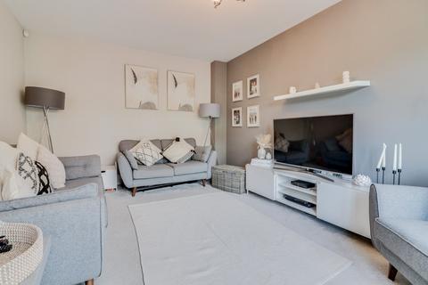 35 Bletchley Road, Horsforth, Leeds, LS18 4FG
