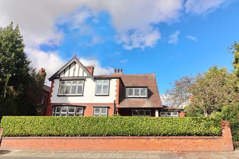 4 bedroom detached house for sale, May Road, Manchester M27