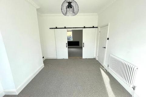 3 bedroom terraced house for sale, Park Road, Worsbrough, Barnsley, S70 5AL