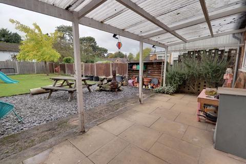 4 Croydon Drive, Penkridge, Stafford, ST19 5DW
