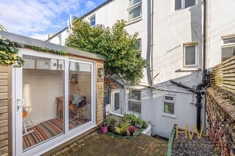 Studio for sale, Clarendon Road, Hove, BN3 3WQ