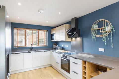 4 bedroom terraced house for sale, Marina Way, Brighton, BN2 5TR