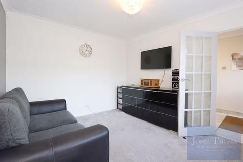 47 Woolhampton Way, Chigwell, IG7 4QQ