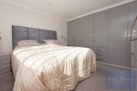 47 Woolhampton Way, Chigwell, IG7 4QQ