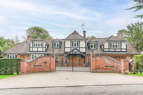 5 bedroom detached house for sale, 30 Carbone Hill, Northaw EN6