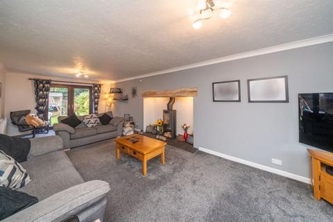 4 bedroom detached house for sale, Swan Close, Blakedown DY10