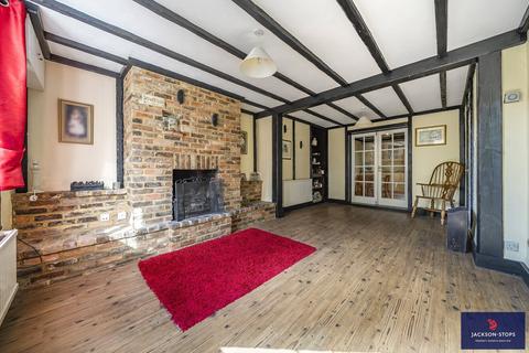 undefined, Church End, Milton Bryan, Bedfordshire, MK17