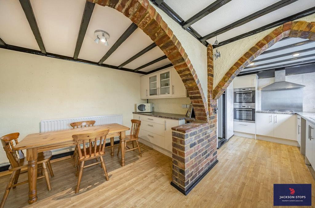 Kit/Breakfast Room