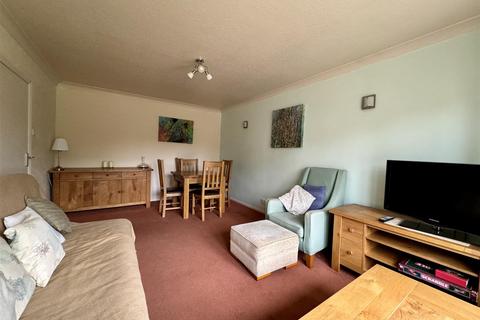 11 Beechfield Avenue, Skelmanthorpe, Huddersfield, HD8 9BZ