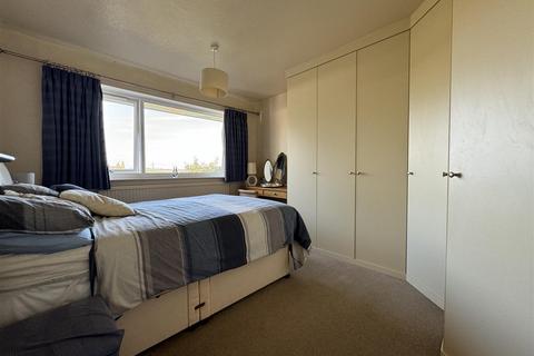11 Beechfield Avenue, Skelmanthorpe, Huddersfield, HD8 9BZ