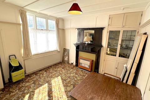 43 Surbiton Hill Park, Surbiton, KT5 8EH