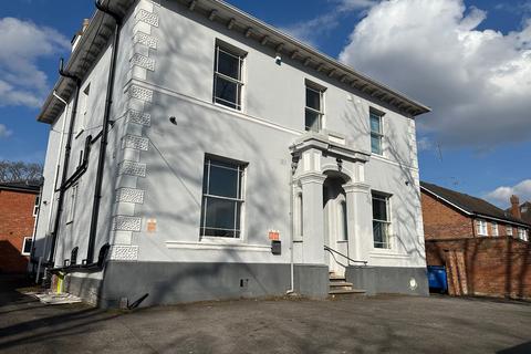 1 bedroom in a house share to rent, Prospero House, Warwick New Road, CV32 5JG