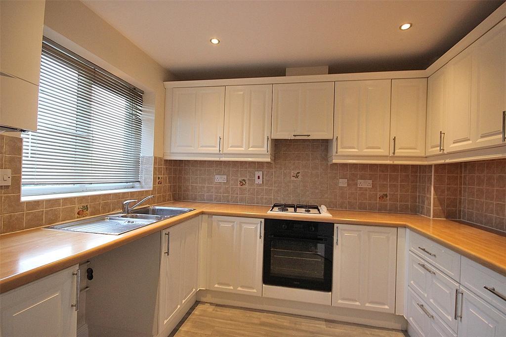 Elstow Road, Bedford, Bedfordshire, MK42 4 bed end of terrace house for