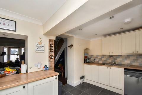 3 bedroom terraced house for sale, Crediton Road, Okehampton