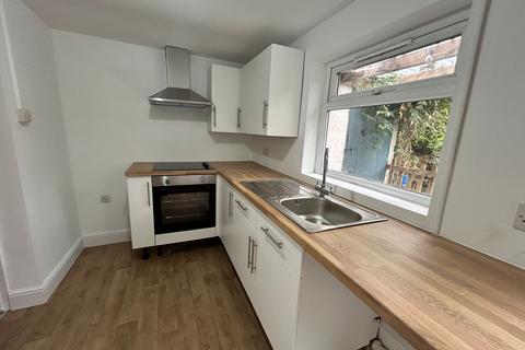 2 bedroom end of terrace house to rent, Easton, Bristol BS5