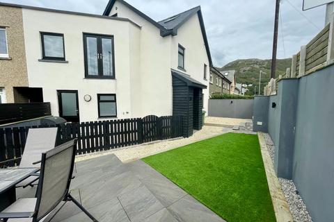 4 bedroom terraced house for sale, 10 Heol Idris, Barmouth, LL42 1HU