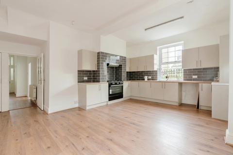 6 bedroom end of terrace house for sale, Palatine Square, Lancashire BB11