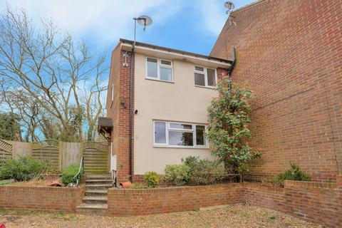 2 bedroom house to rent, Chiltern Road, Hertfordshire AL4