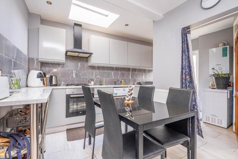 3 bedroom end of terrace house for sale, London Road, Wallington SM6