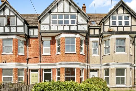 2 bedroom apartment for sale, Connaught Road, Kent CT20