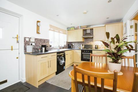 2 bedroom end of terrace house for sale, St. Peters Avenue, West Yorkshire HX6