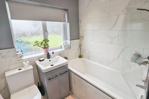 2 bedroom end of terrace house for sale, St. Peters Avenue, West Yorkshire HX6