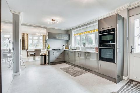 4 bedroom bungalow for sale, West Lane, Wakefield WF4